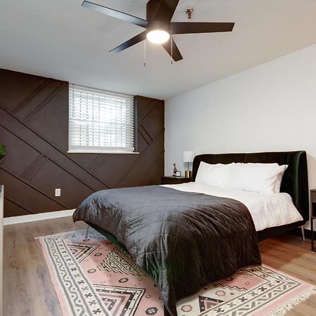 Entire Condo In Downtown Winston Ngoại thất bức ảnh